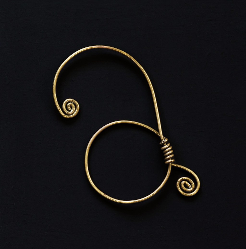 Alexander Calder bends wire,&nbsp;1929